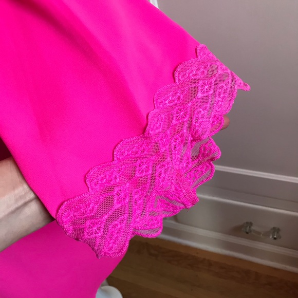 ASTR Bright Pink Lace Shift Dress Small New - Picture 8 of 12